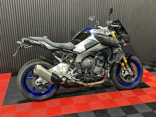 View our YAMAHA MT-10