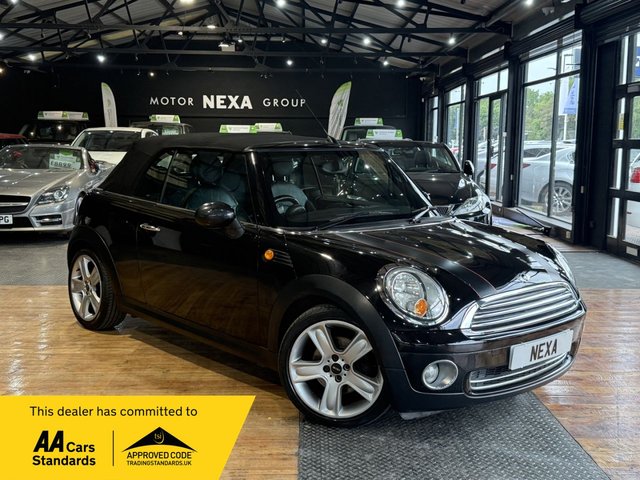 View our MINI Convertible 1.6 Cooper Convertible 2dr Petrol Auto Euro 4 (120 ps)