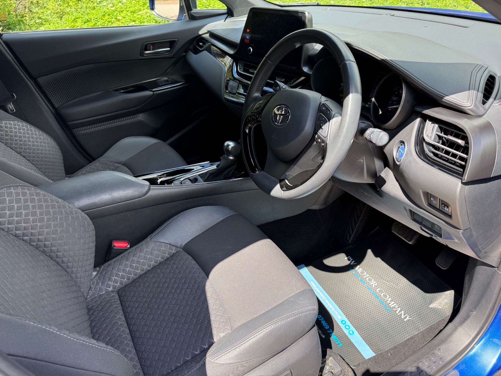 USED 2022 22 TOYOTA C-HR 1.8 VVT-h GPF Design SUV 5dr Petrol Hybrid CVT Euro 6 (s/s) (122 ps) 