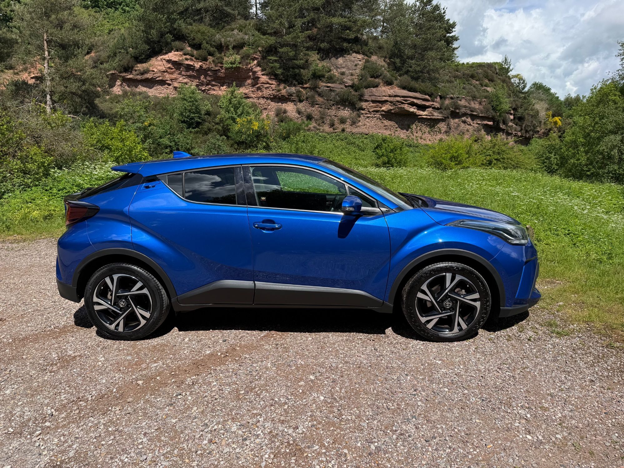 USED 2022 22 TOYOTA C-HR 1.8 VVT-h GPF Design SUV 5dr Petrol Hybrid CVT Euro 6 (s/s) (122 ps) 