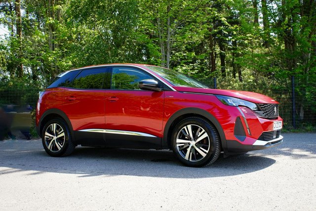 View our PEUGEOT 3008