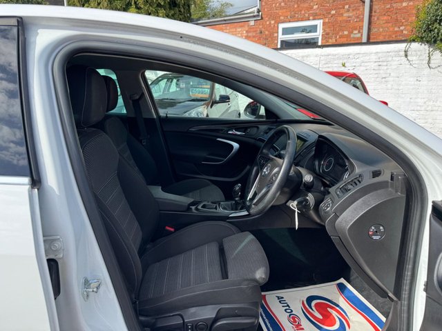 View our VAUXHALL INSIGNIA