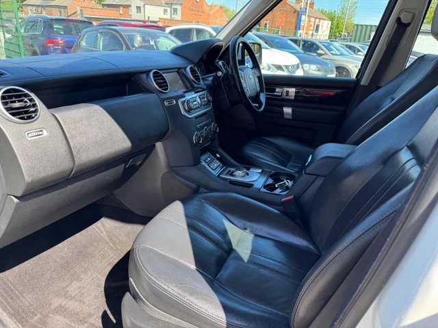 View our LAND ROVER DISCOVERY 4