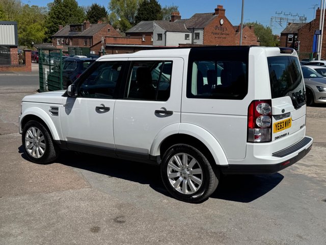 View our LAND ROVER DISCOVERY 4