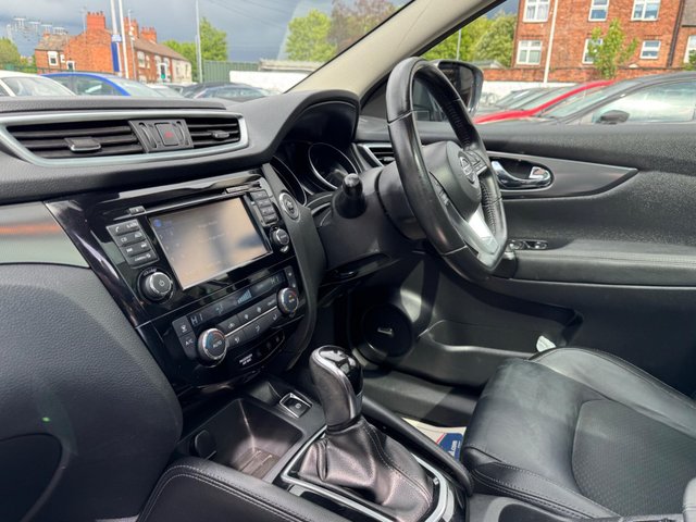 View our NISSAN QASHQAI