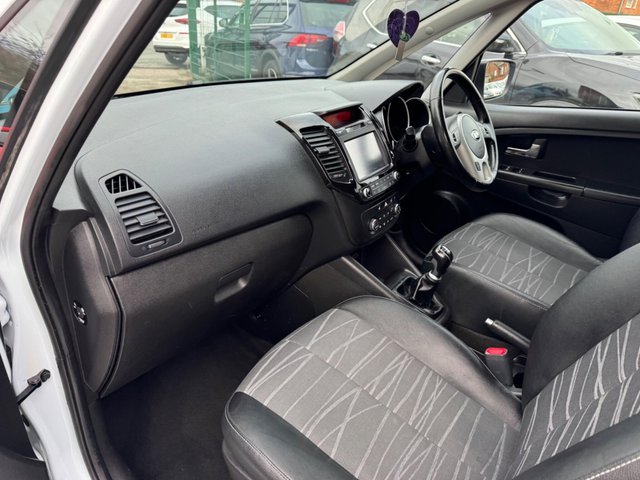 View our KIA VENGA