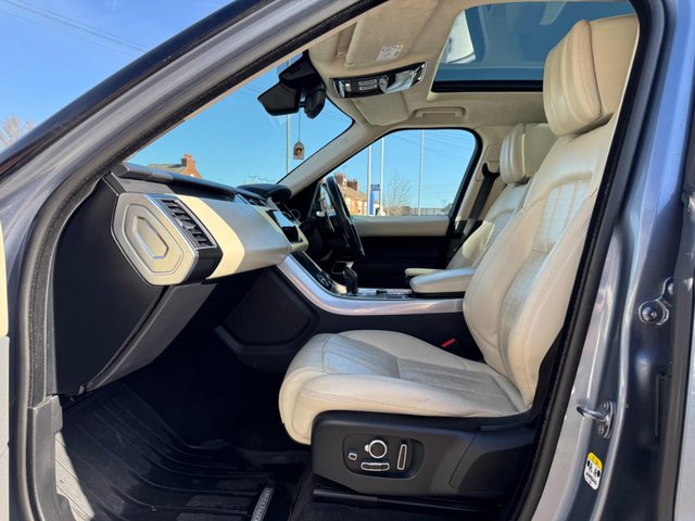 View our LAND ROVER RANGE ROVER SPORT