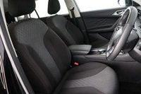 USED 2025 74 MG MG HS 1.5 T-GDI SE SUV 5dr Petrol DCT Euro 6 (s/s) (169 ps) 1 OWNER, SATNAV. REAR CAMERA