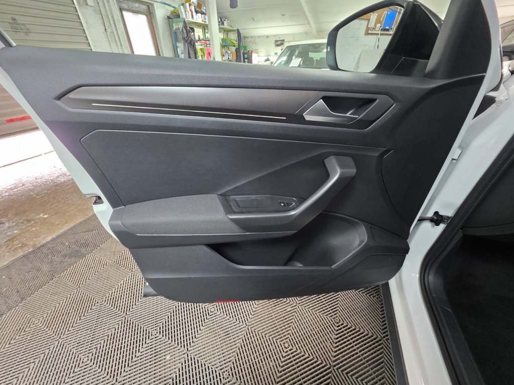 USED 2019 VOLKSWAGEN T-ROC 1.0 TSI GPF Design SUV 5dr Petrol Manual Euro 6 (s/s) (115 ps) SATNAV -  Cruise Control