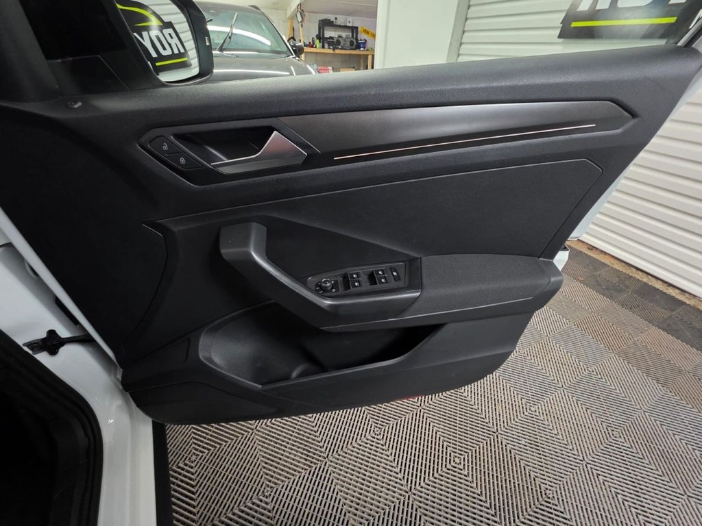 USED 2019 VOLKSWAGEN T-ROC 1.0 TSI GPF Design SUV 5dr Petrol Manual Euro 6 (s/s) (115 ps) SATNAV -  Cruise Control
