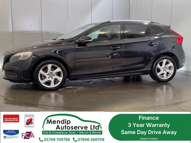View our VOLVO V40 CROSS COUNTRY