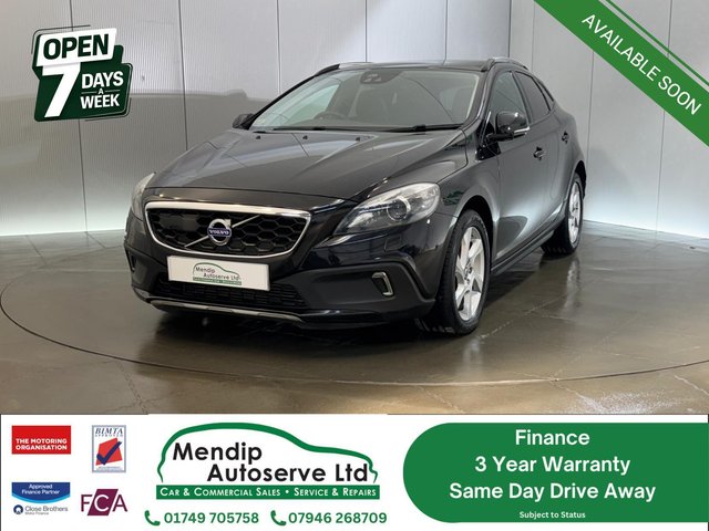 View our VOLVO V40 CROSS COUNTRY