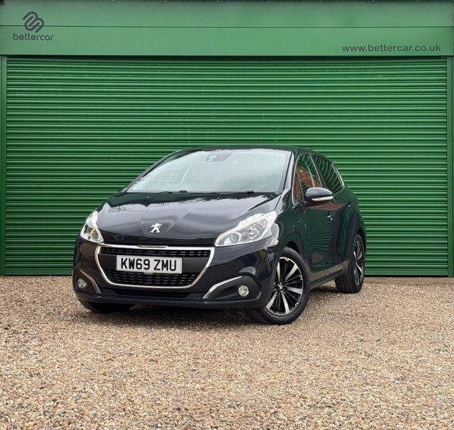 View our PEUGEOT 208