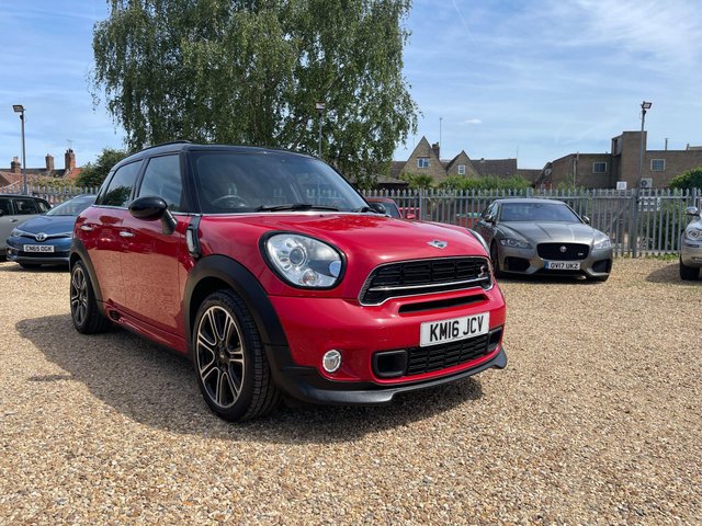 View our MINI COUNTRYMAN