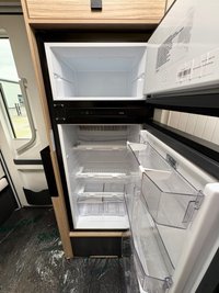 USED 2025 25 PILOTE EVIDENCE 690 - 4 Belt - 4 Berth - Electric Drop Down Bed - End Washroom 