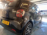 USED 2021 21 SMART FORFOUR 17.6kWh Exclusive Hatchback 5dr Electric Auto (22kW Charger) (82 ps)+2 KEYS+1 OWNER FROM NEW+ALLOYS+HISTORY+PARK CONTROL WITH CAMERA+PANORAMIC SUNROOF+PRIVACY+AIRCON+FULL LEATHER SEATS+BLUETOOTH+MEDIA+APPS+USB+DAB+CRUISE+CLIMATE+HEATED SEATS+ 2 KEYS+1 OWNER FROM NEW+ALLOYS+HISTORY+PARK CONTROL WITH CAMERA+PANORAMIC SUNROOF+PRIVACY+AIRCON+FULL LEATHER SEATS+BLUETOOTH+MEDIA+APPS+USB+DAB+CRUISE+CLIMATE+HEATED SEATS+HPI CLEAR