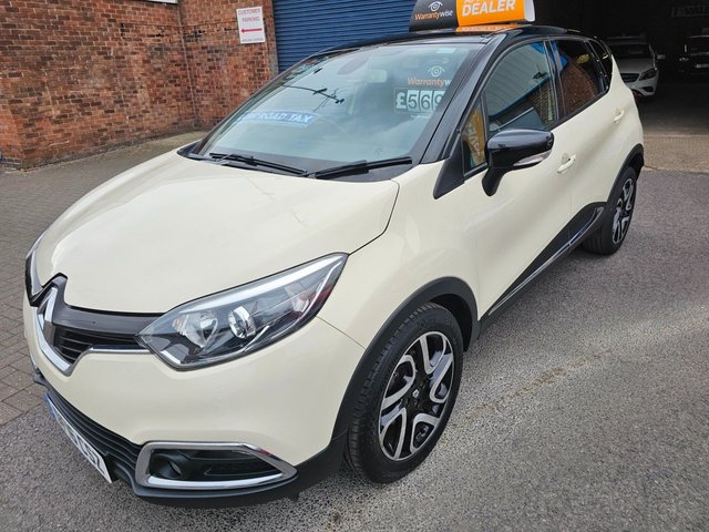 View our RENAULT CAPTUR