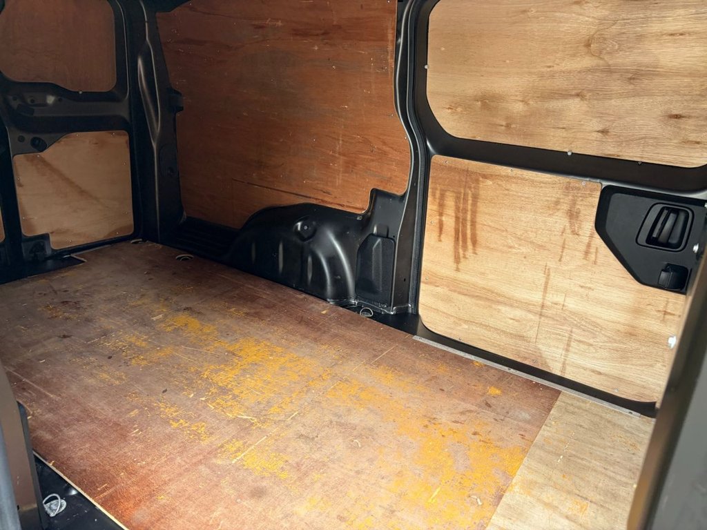USED 2020 69 VAUXHALL VIVARO 3100 DYNAMIC 2.0TurboD EU6 S/S L2 H1 120ps *TWIN SLD*AIRCON*SENSORS*E/PACK*AUTO LIGHTS AND WIPERS* EU6-A/C-SENSORS-E/P-L2-6 DOORS