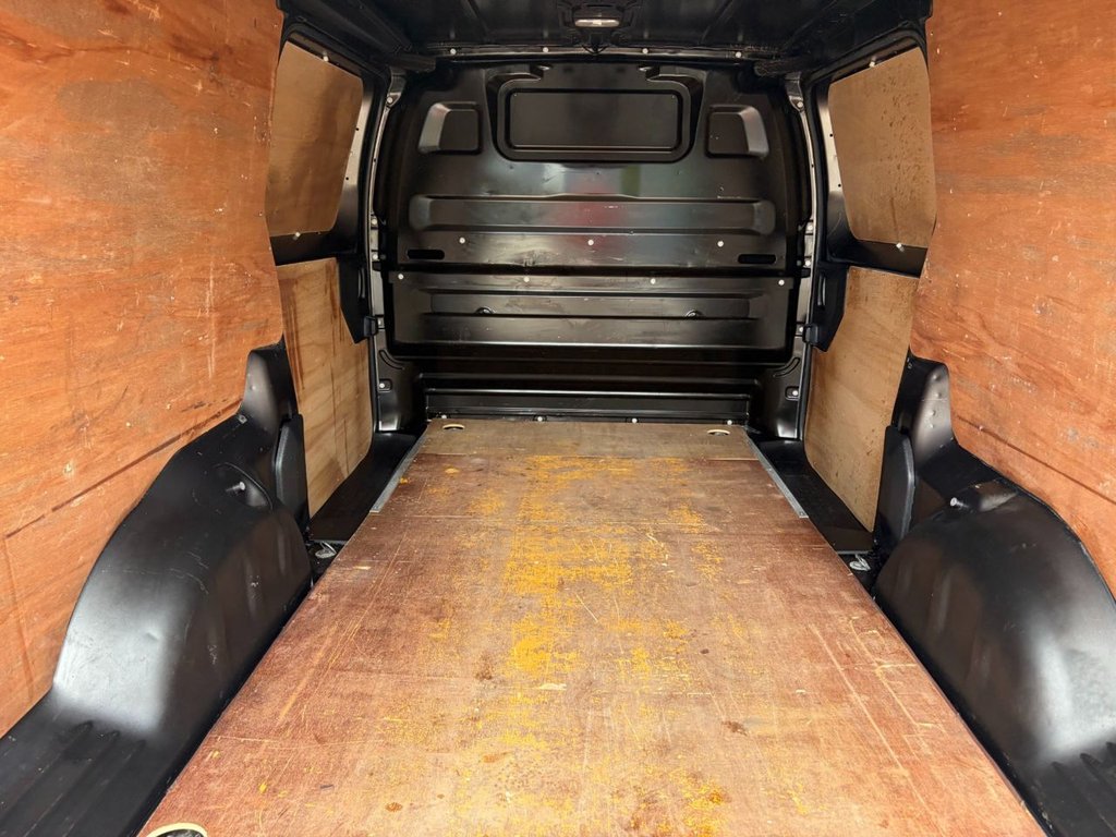 USED 2020 69 VAUXHALL VIVARO 3100 DYNAMIC 2.0TurboD EU6 S/S L2 H1 120ps *TWIN SLD*AIRCON*SENSORS*E/PACK*AUTO LIGHTS AND WIPERS* EU6-A/C-SENSORS-E/P-L2-6 DOORS