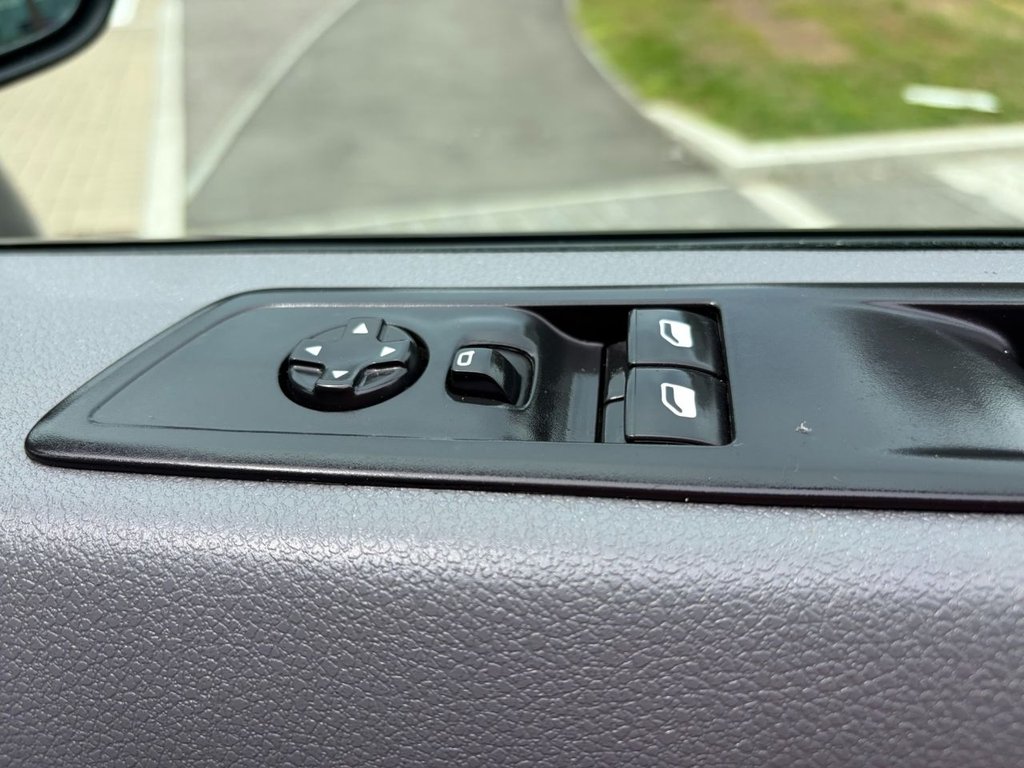 USED 2020 69 VAUXHALL VIVARO 3100 DYNAMIC 2.0TurboD EU6 S/S L2 H1 120ps *TWIN SLD*AIRCON*SENSORS*E/PACK*AUTO LIGHTS AND WIPERS* EU6-A/C-SENSORS-E/P-L2-6 DOORS
