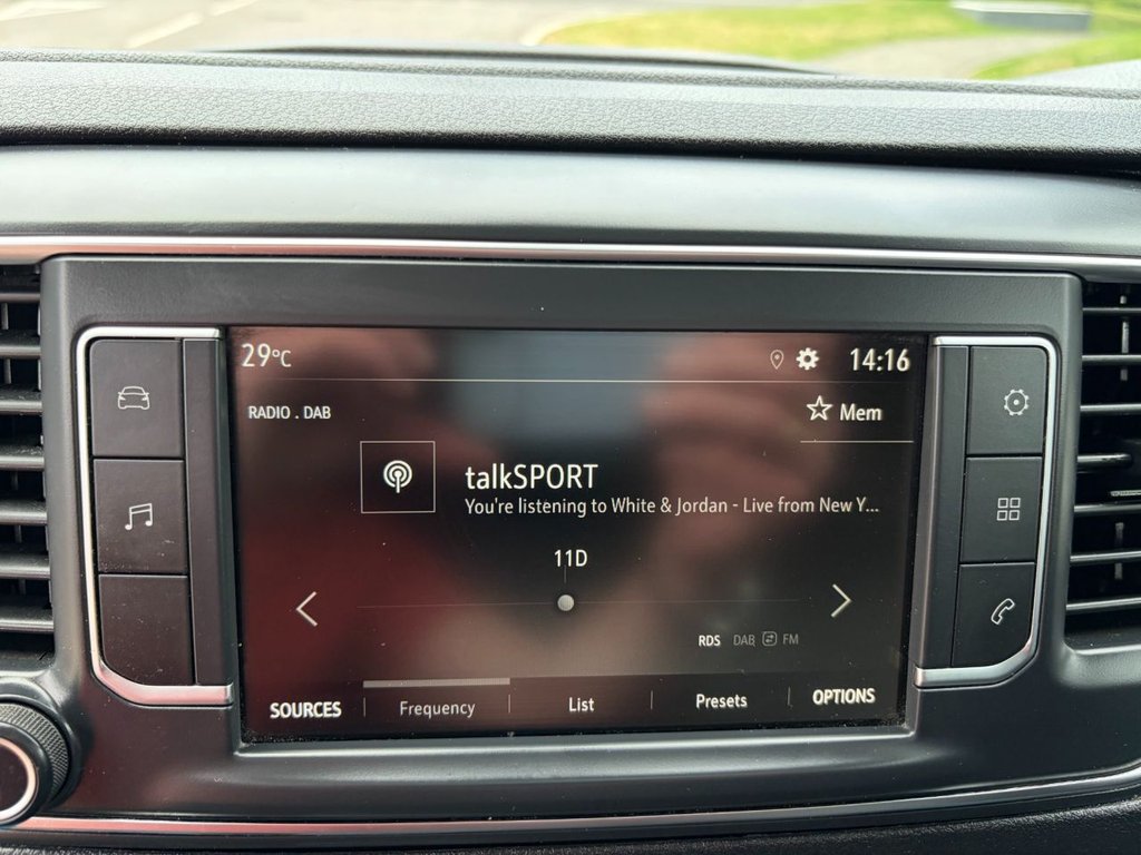 USED 2020 69 VAUXHALL VIVARO 3100 DYNAMIC 2.0TurboD EU6 S/S L2 H1 120ps *TWIN SLD*AIRCON*SENSORS*E/PACK*AUTO LIGHTS AND WIPERS* EU6-A/C-SENSORS-E/P-L2-6 DOORS