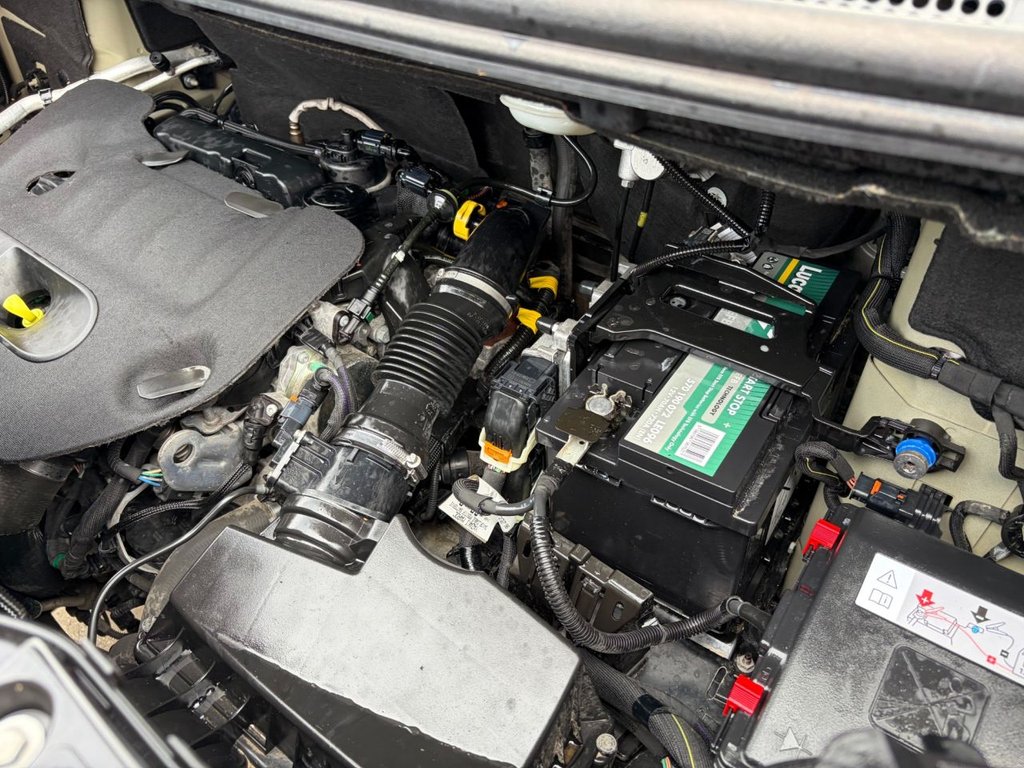 USED 2020 69 VAUXHALL VIVARO 3100 DYNAMIC 2.0TurboD EU6 S/S L2 H1 120ps *TWIN SLD*AIRCON*SENSORS*E/PACK*AUTO LIGHTS AND WIPERS* EU6-A/C-SENSORS-E/P-L2-6 DOORS