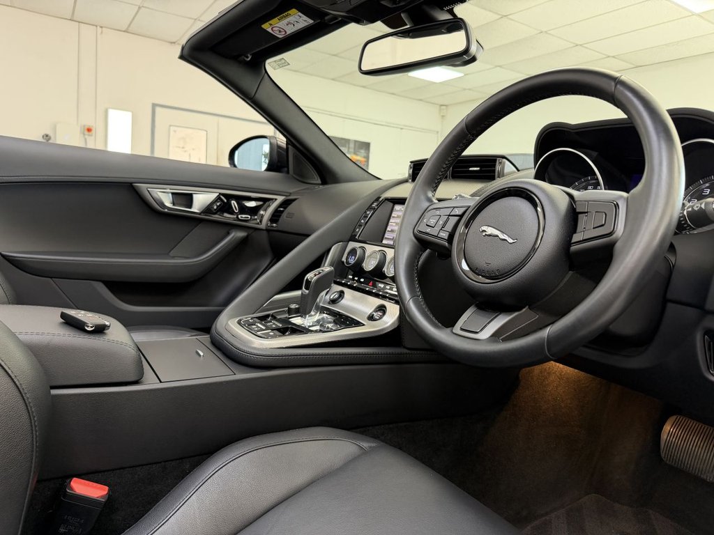 USED 2014 F JAGUAR F-TYPE 3.0 V6 Convertible 2dr Petrol Auto Euro 5 (s/s) (340 ps) 