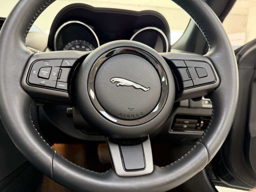 USED 2014 F JAGUAR F-TYPE 3.0 V6 Convertible 2dr Petrol Auto Euro 5 (s/s) (340 ps) 