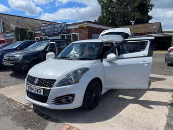 View our SUZUKI SWIFT