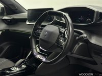 USED 2021 21 PEUGEOT E-2008 50kWh GT SUV 5dr Electric Auto (136 ps) Sat Nav / DAB Radio / Wireless Car Charger / Apple Car Play / Reverse Camera