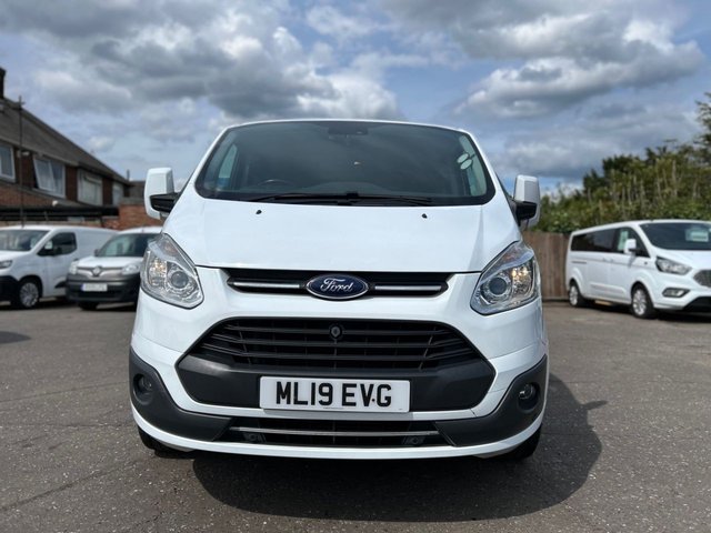 View our FORD TOURNEO CUSTOM