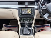 USED 2013 63 SKODA SUPERB 1.8 TSI Elegance Hatchback 5dr Petrol DSG Euro 5 (160 ps) 