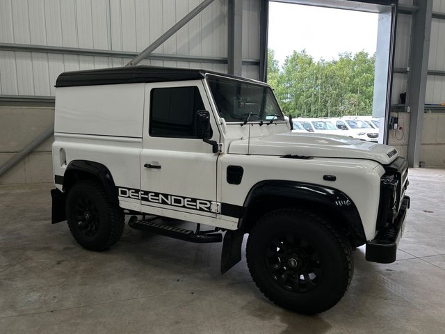 View our LAND ROVER DEFENDER