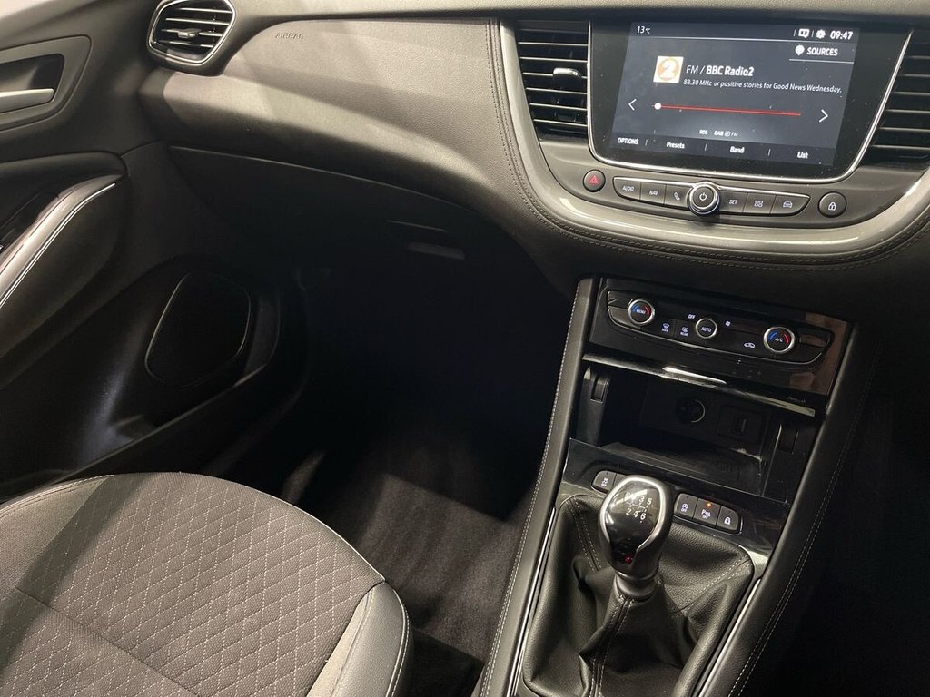 USED 2021 21 VAUXHALL GRANDLAND X 1.2 Turbo Griffin Edition SUV 5dr Petrol Manual Euro 6 (s/s) (130 ps) APPLE CAR PLAY AND ANDROID AUTO