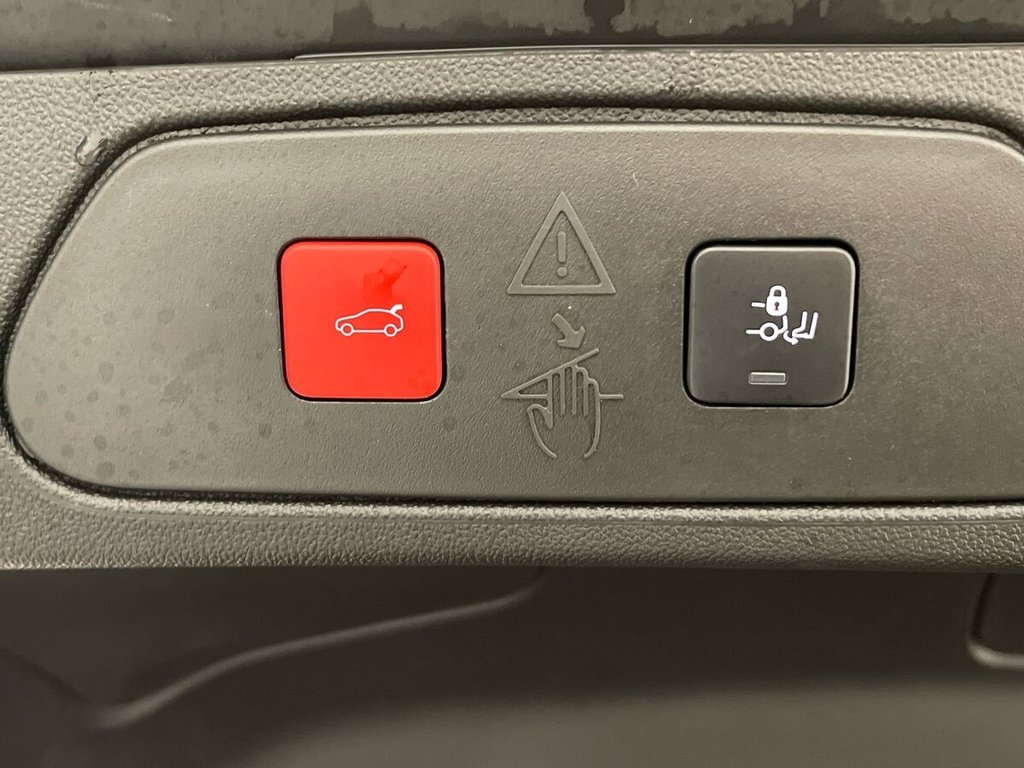 USED 2021 21 VAUXHALL GRANDLAND X 1.2 Turbo Griffin Edition SUV 5dr Petrol Manual Euro 6 (s/s) (130 ps) APPLE CAR PLAY AND ANDROID AUTO