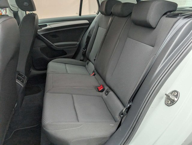 USED 2018 18 VOLKSWAGEN GOLF 1.4 Golf S TSi BlueMotion Technology 5dr CLICK+COLLECT / HOME DELIVERY