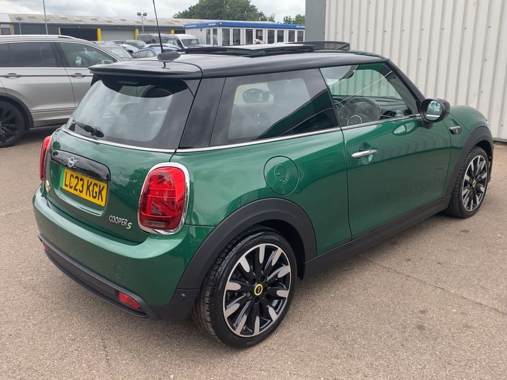 USED 2023 23 MINI Electric Hatch Cooper SE 32.6kWh Level 3 Hatchback 3dr Electric Auto (184 ps) 