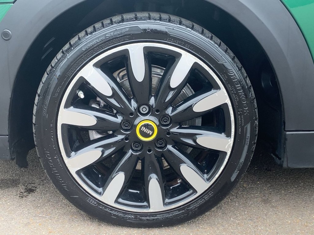 USED 2023 23 MINI Electric Hatch Cooper SE 32.6kWh Level 3 Hatchback 3dr Electric Auto (184 ps) 