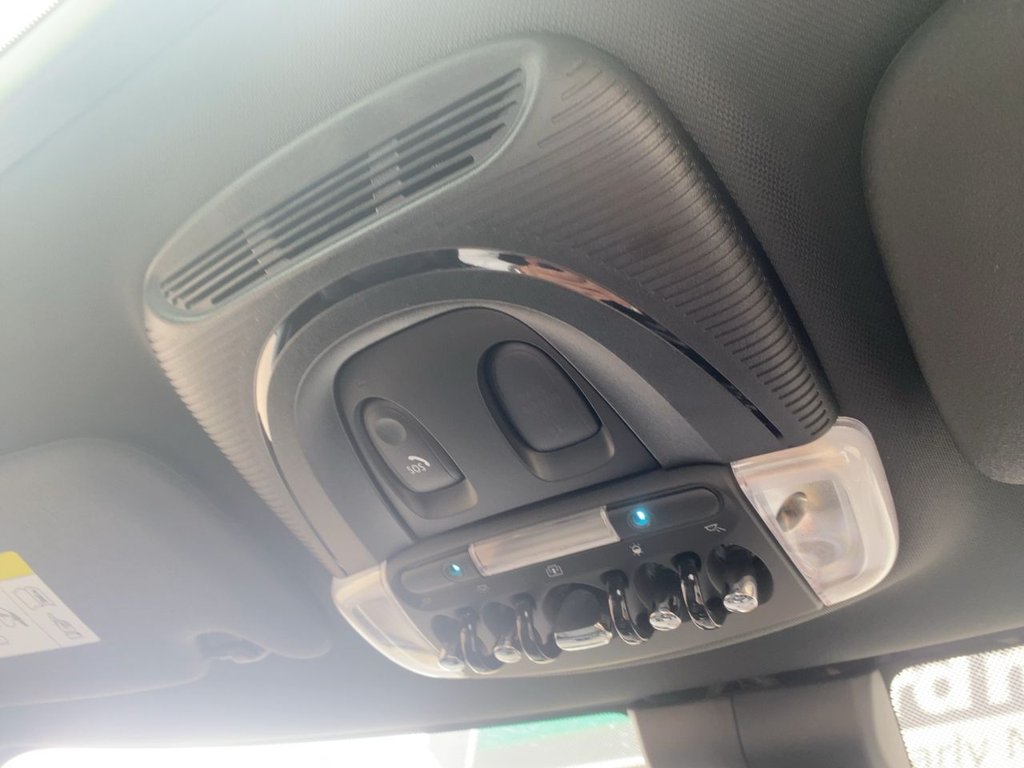 USED 2023 23 MINI Electric Hatch Cooper SE 32.6kWh Level 3 Hatchback 3dr Electric Auto (184 ps) 