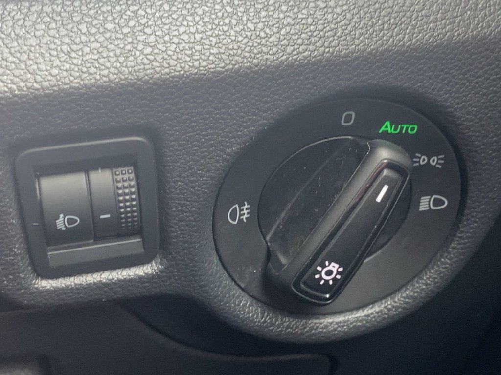 USED 2023 23 SKODA KAMIQ 1.0 TSI SE Drive SUV 5dr Petrol Manual Euro 6 (s/s) (95 ps) 