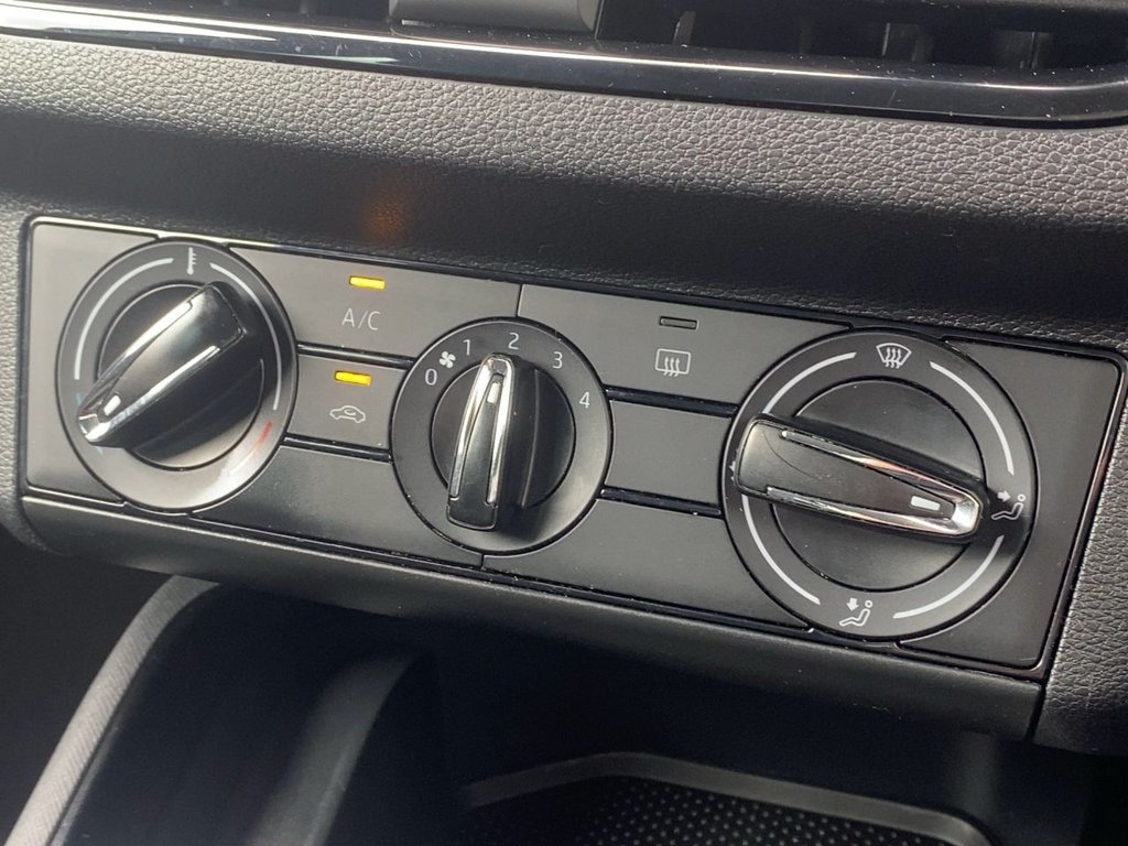 USED 2023 23 SKODA KAMIQ 1.0 TSI SE Drive SUV 5dr Petrol Manual Euro 6 (s/s) (95 ps) 