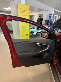 USED 2016 66 VOLVO V40 CROSS COUNTRY 2.0 D2 Nav Plus Hatchback 5dr Diesel Manual Euro 6 (s/s) (120 ps) NEW CAMBELT AND WATER PUMP!