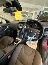 USED 2016 66 VOLVO V40 CROSS COUNTRY 2.0 D2 Nav Plus Hatchback 5dr Diesel Manual Euro 6 (s/s) (120 ps) NEW CAMBELT AND WATER PUMP!