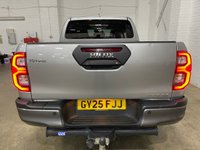 USED 2025 25 TOYOTA HI-LUX DOUBLE CAB 2.8 Hybrid 48v Invincible X 205ps Auto (2024 - ) 