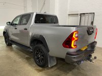 USED 2025 25 TOYOTA HI-LUX DOUBLE CAB 2.8 Hybrid 48v Invincible X 205ps Auto (2024 - ) 