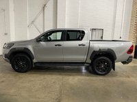 USED 2025 25 TOYOTA HI-LUX DOUBLE CAB 2.8 Hybrid 48v Invincible X 205ps Auto (2024 - ) 