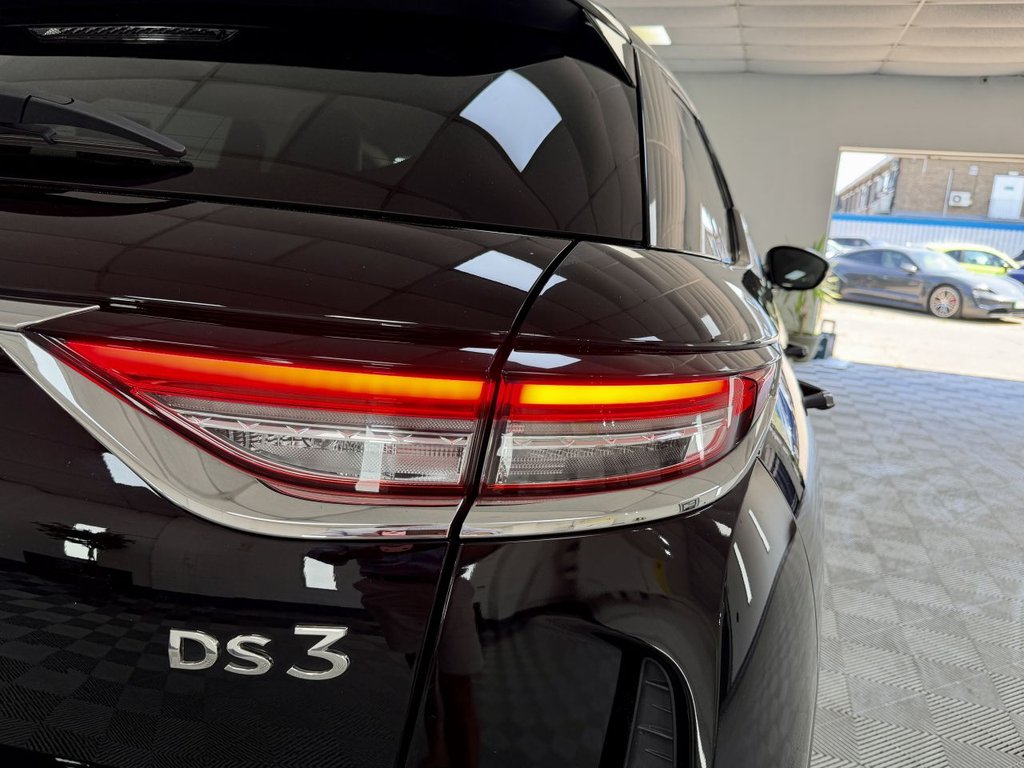 USED 2019 19 DS AUTOMOBILES DS 3 CROSSBACK 1.2 PureTech Prestige Crossback 5dr Petrol Manual Euro 6 (s/s) (100 ps) 
