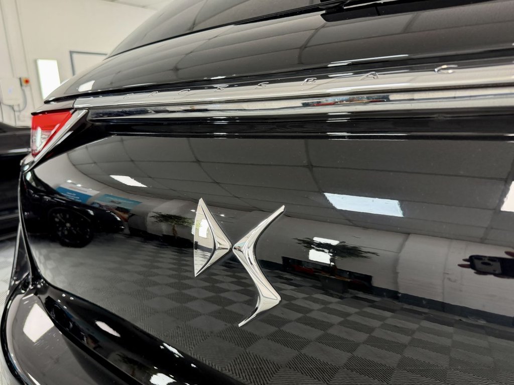 USED 2019 19 DS AUTOMOBILES DS 3 CROSSBACK 1.2 PureTech Prestige Crossback 5dr Petrol Manual Euro 6 (s/s) (100 ps) 