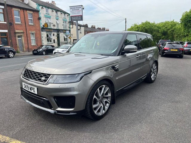 View our LAND ROVER RANGE ROVER SPORT