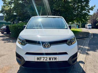 View our TOYOTA PROACE CITY